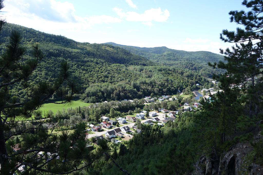 Residence Touristique Les Bouleaux Petit-Saguenay Екстер'єр фото